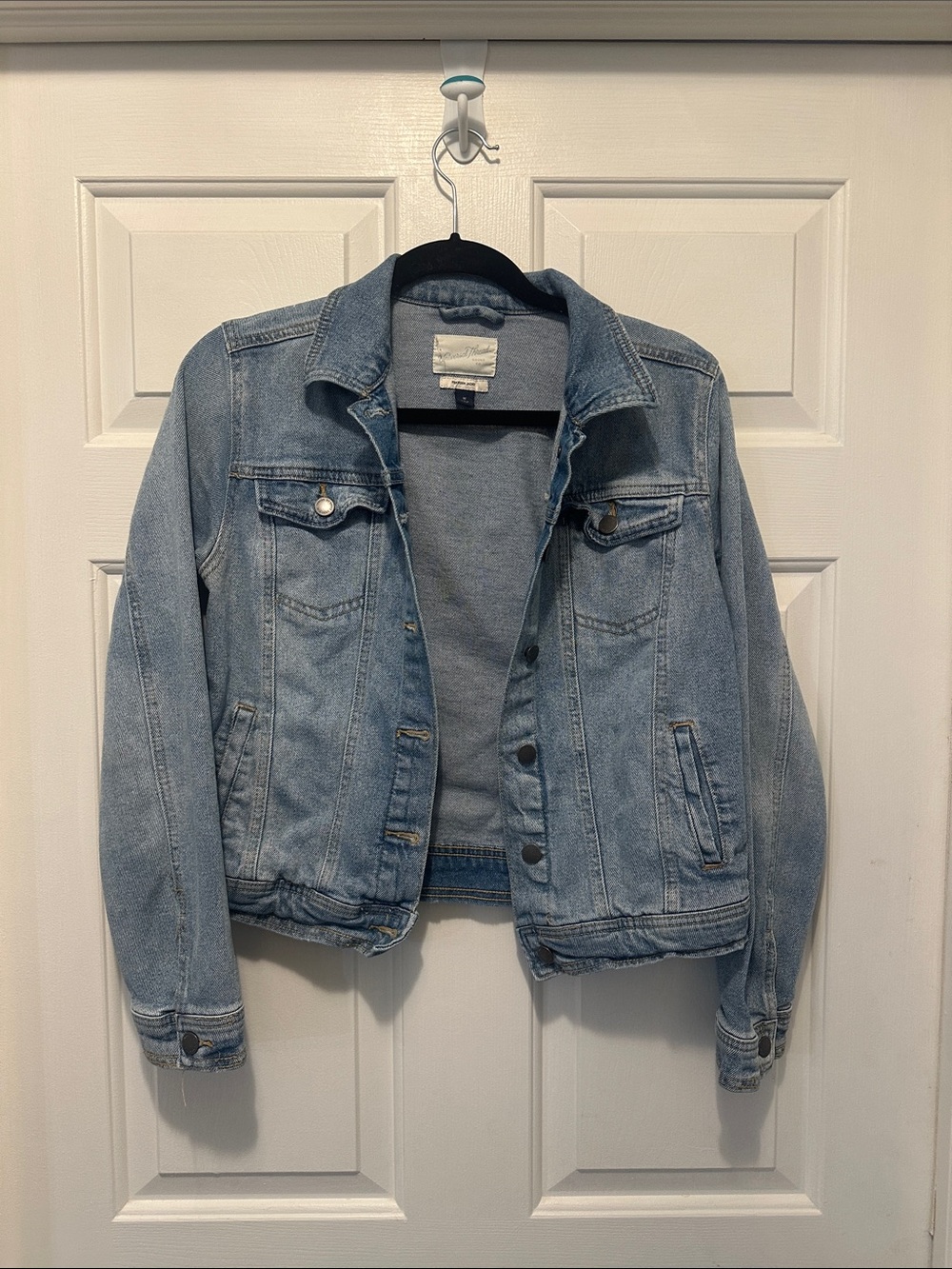 Universal Thread Light Wash Denim Jacket
